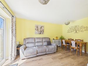 Lounge/Diner- click for photo gallery
